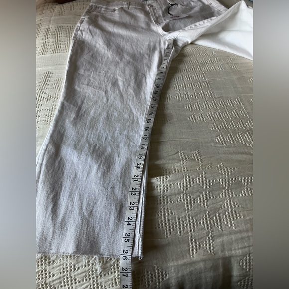 CELEBRITY PINK Hi-Rise Mom Iconic White Raw Hem Jeans Size 16 NWT - Picture 10 of 13